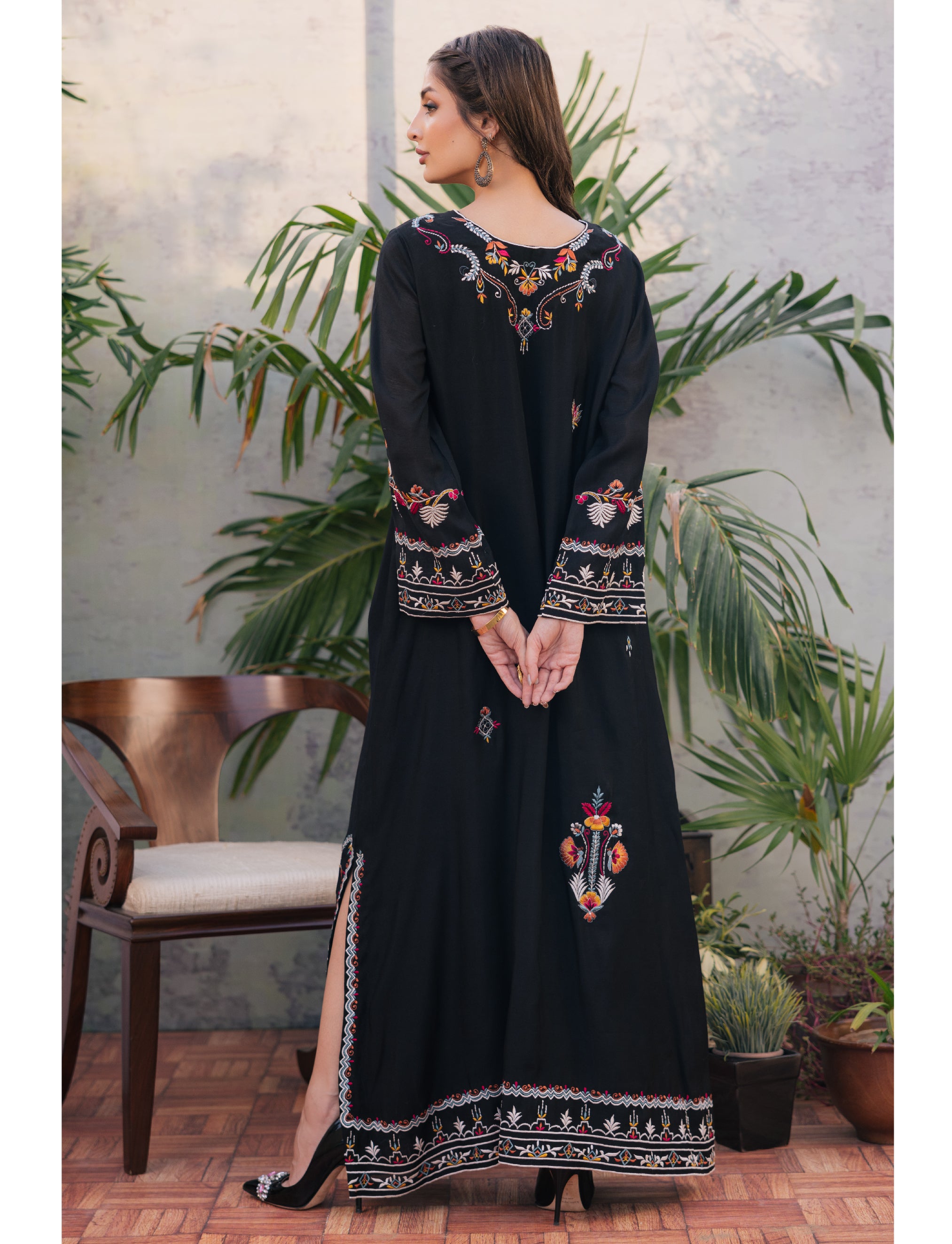 Noor Black Kaftan Ramsha Sami Noor Black Kaftan Ramsha Sami