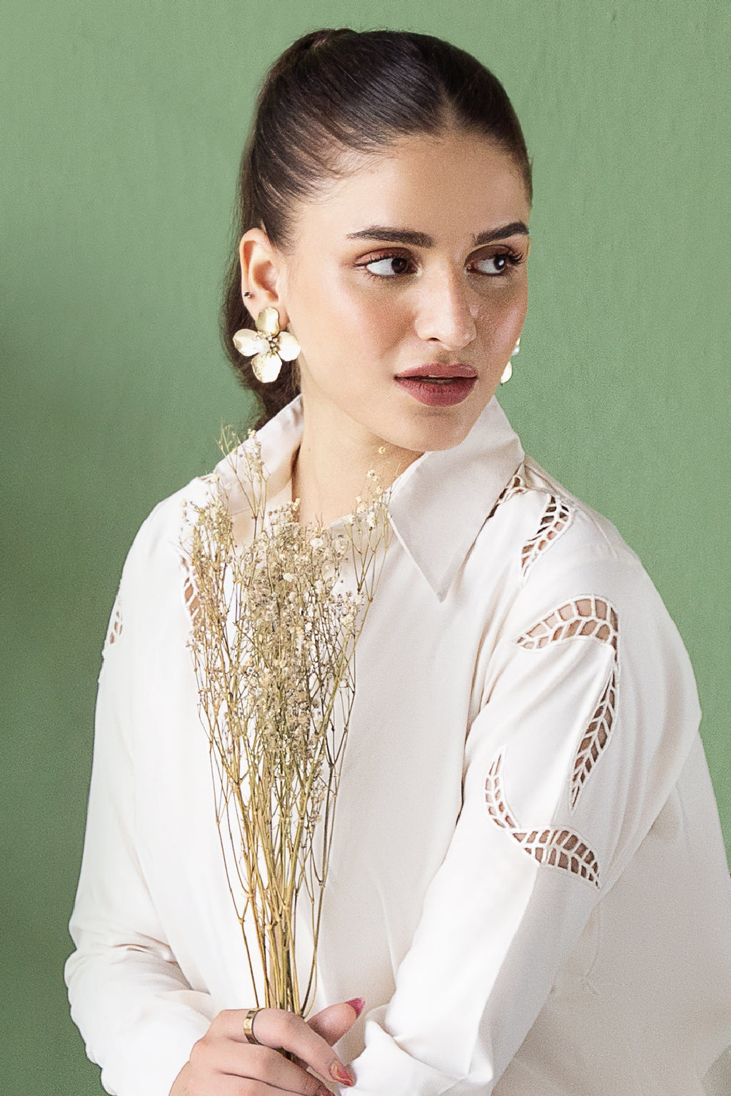 White Leave Cord Set