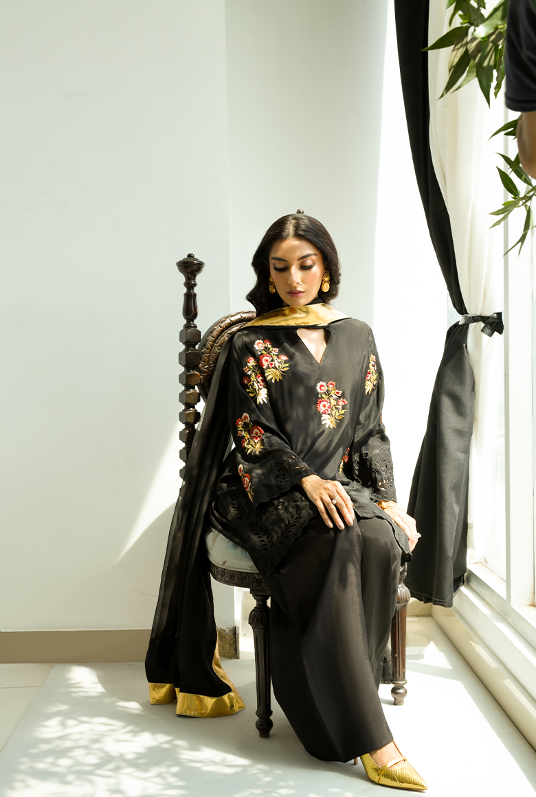 Inara Black